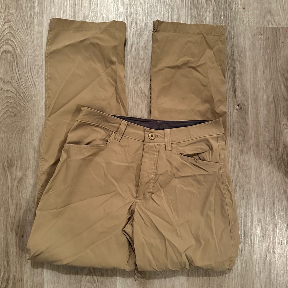 SOLD: Eddie Bauer Men's Convertible Khaki Chinos